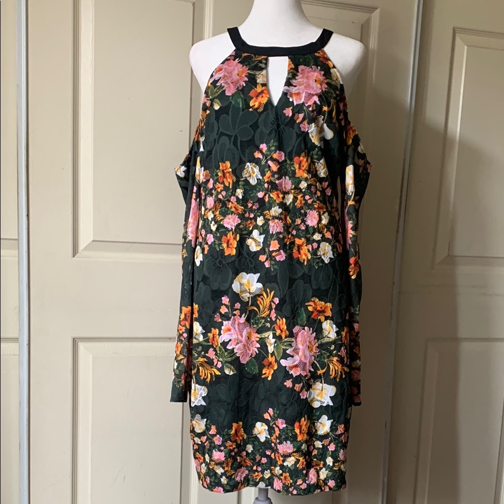 Guess los Angeles Women Floral Cold Shoulder Dress NWOT